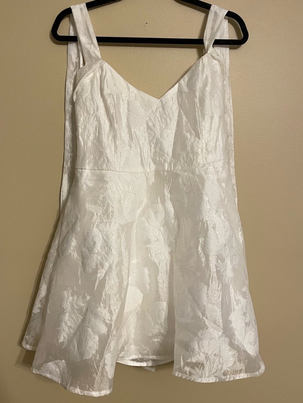 Lulus White Floral Burnout babydoll halter Mini Dress Size Large